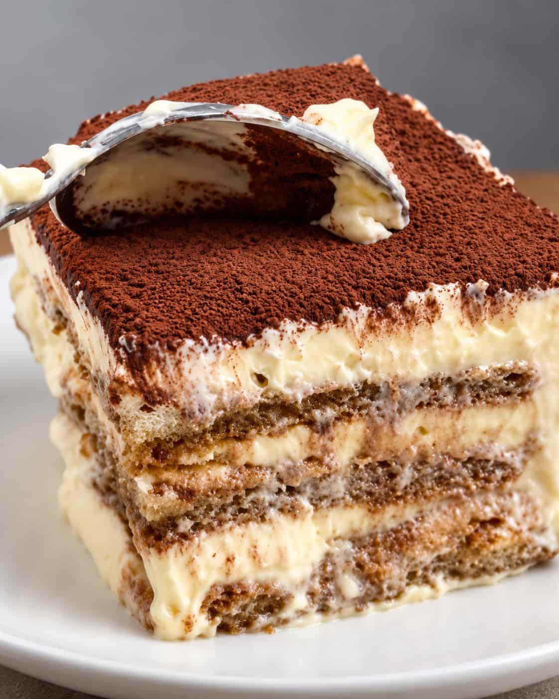 Klasični kremasti tiramisu s mascarponeom
